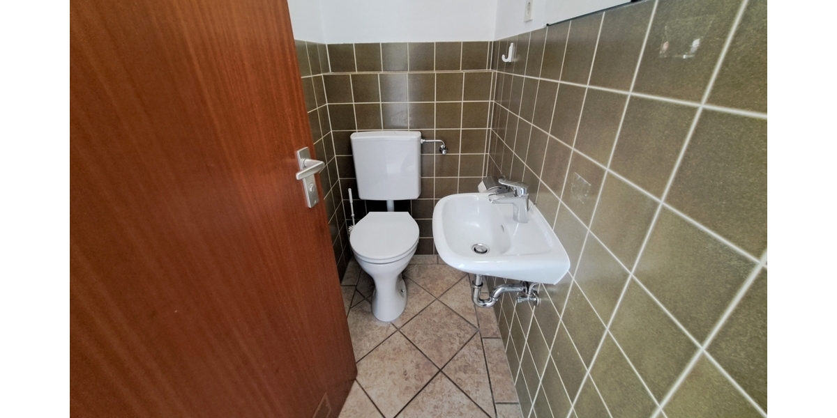 Helle 3-Zimmer-Wohnung in der obersten Etage in Neuhausen am Olympiapark-Süd - Etagenwohnung München Moosach | Angebot:25918911