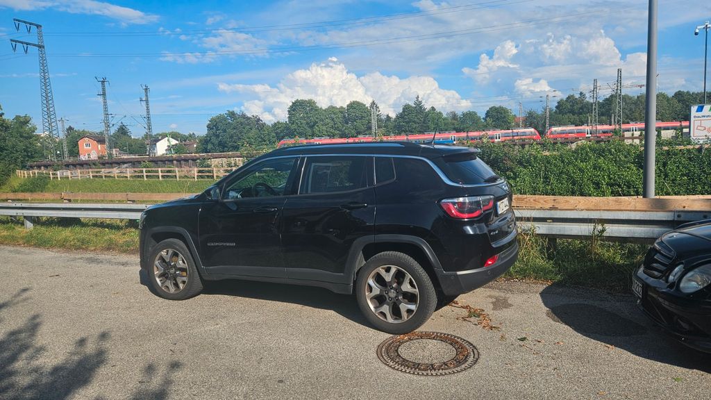 Jeep Compass 195.000 km 12.990 &euro; Munchen 81243