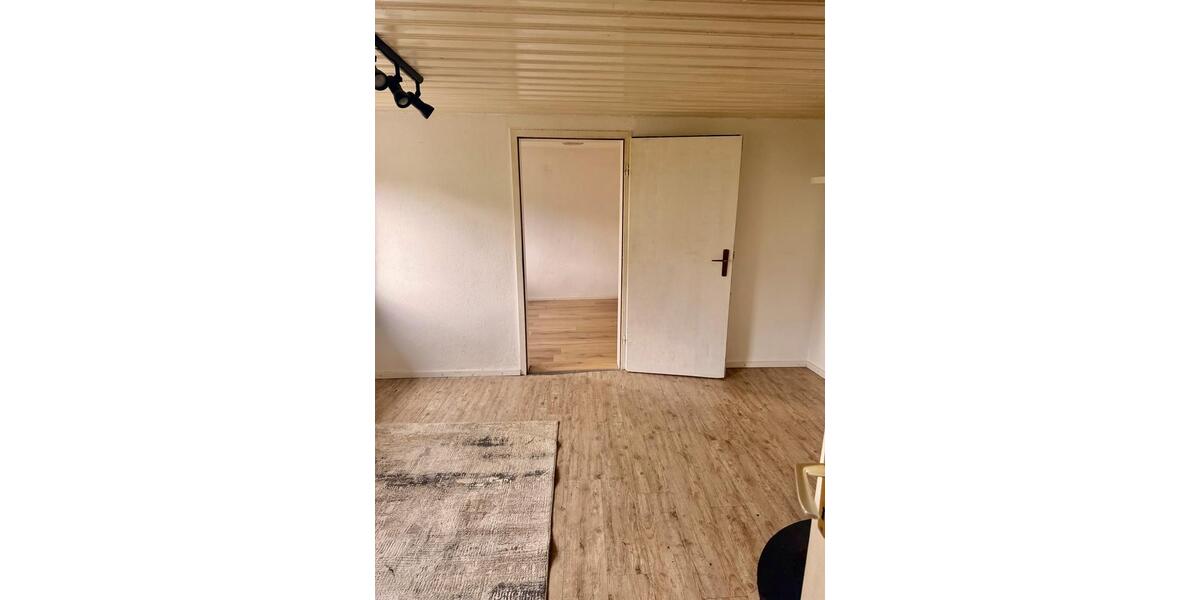 Reihenhaus München Schwabing-Freimann - 6 Zimmer, 145 m&sup2;, 249.000&euro; | Angebot:26283542