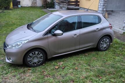 Peugeot 208 267.000 km 3.700 &euro; Munchen 81925