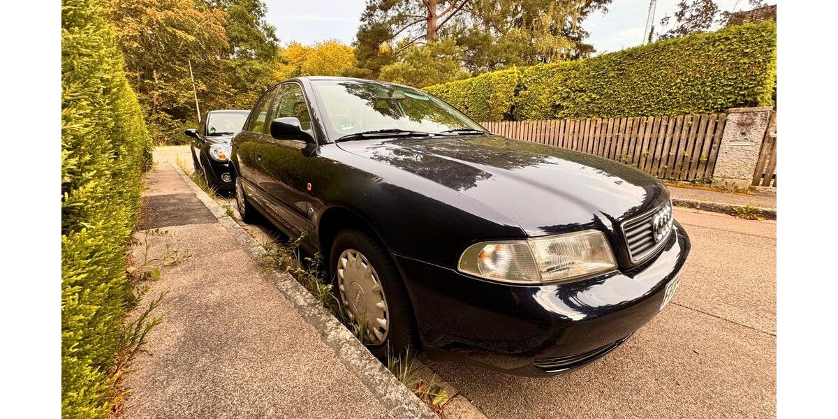 Audi A4 87.040 km 4.800 &euro; Germering 82110