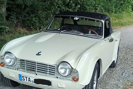 Triumph TR4