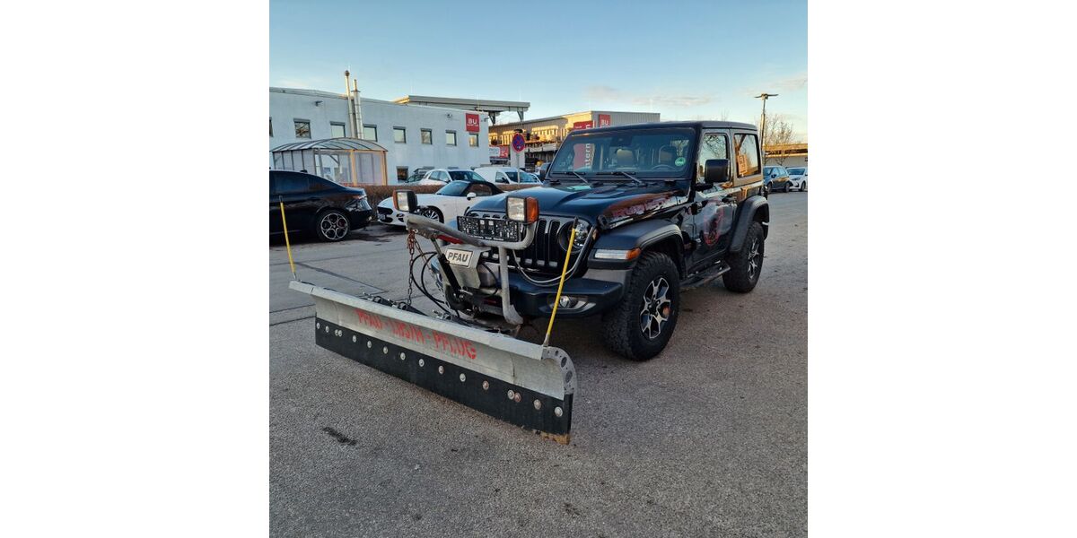 Jeep Wrangler 57.350 km 38.990 &euro; München 81827