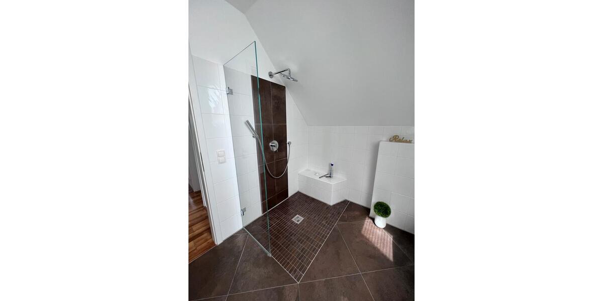 Dachgeschoßwohnung München Schwabing-West - 3.5 Zimmer, 94 m&sup2;, 2.350&euro; | Angebot:25839221