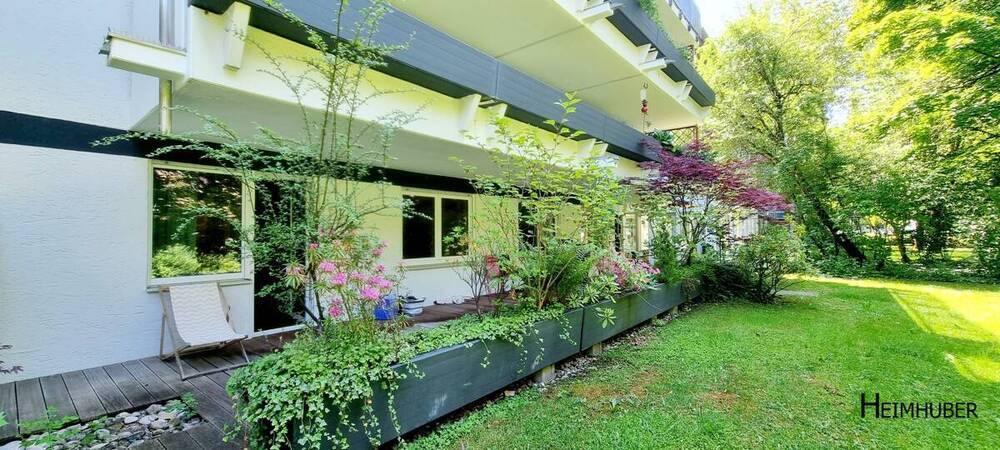 Große zentral gelegene & ruhige 4 Zimmerwohnung in Bogenhausen mit Wintergarten & Terrasse