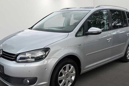 VW Touran 152.200 km 7.990 &euro; München 81249