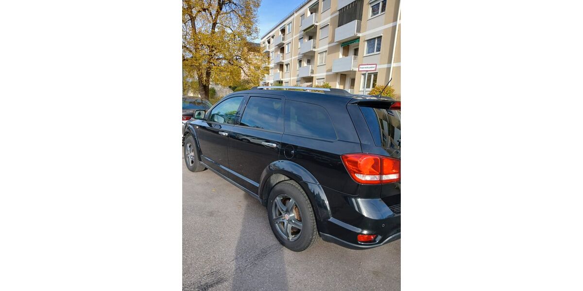 Fiat Freemont 196.000 km 6.399 &euro; München 81475