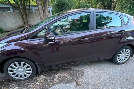 Ford Fiesta 91.500 km 7.800 &euro; Taufkirchen 82024