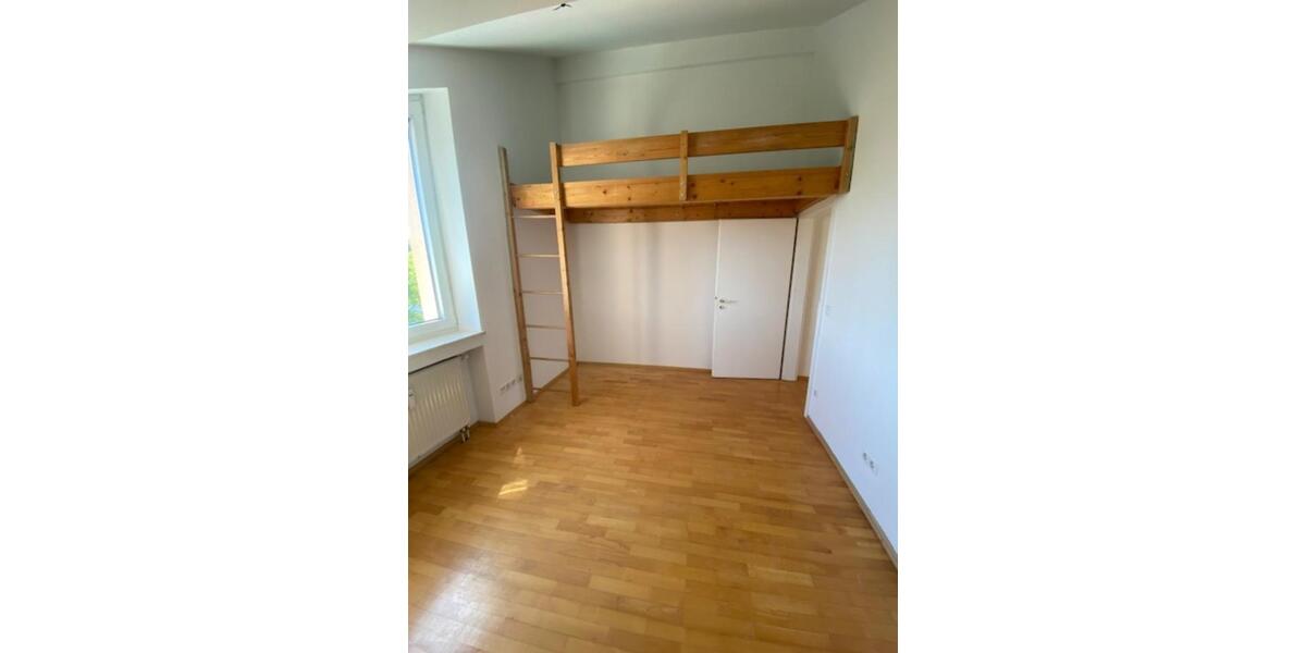 Dachgeschoßwohnung Puchheim - 3 Zimmer, 121 m&sup2;, 1.450&euro; | Angebot:25639621