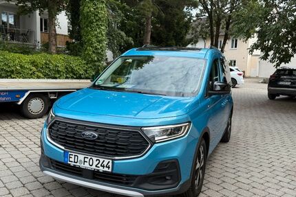 Ford Tourneo Connect 1.400 km 31.989 € Erding 85435