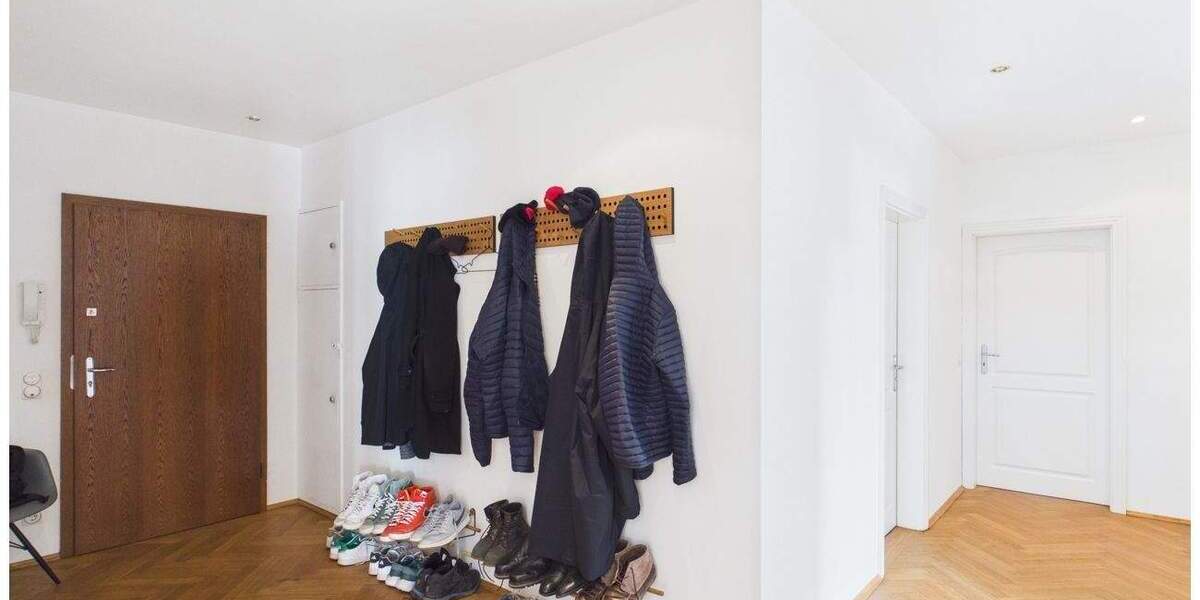 Etagenwohnung München / Allach-Untermenzing Allach-Untermenzing - 4 Zimmer, 110 m&sup2;, 2.160&euro; | Angebot:25879953