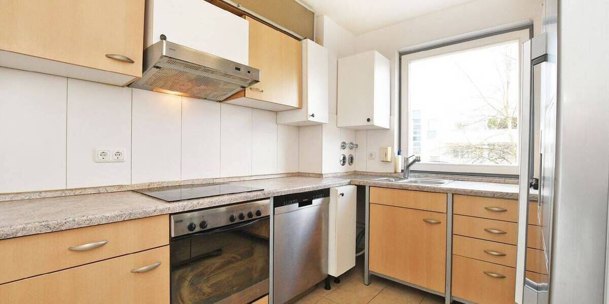 Etagenwohnung München Trudering-Riem - 4 Zimmer, 93 m&sup2;, 1.990&euro; | Angebot:26640963