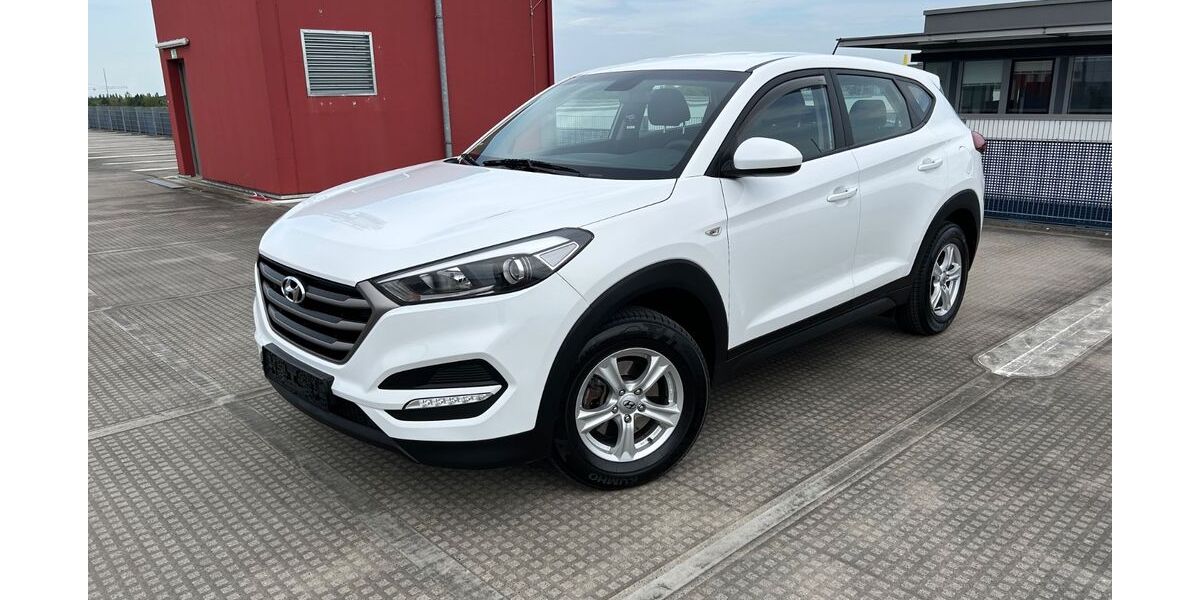 Hyundai TUCSON 94.316 km 11.490 &euro; München 81829