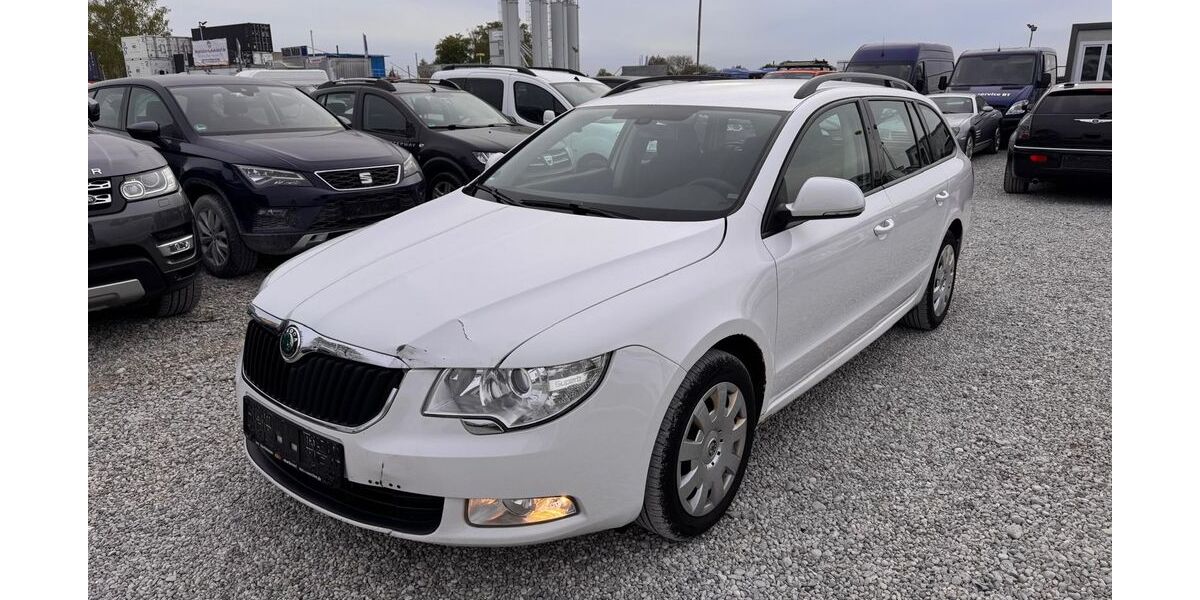Skoda Superb 315.000 km 2.380 &euro; München 81829