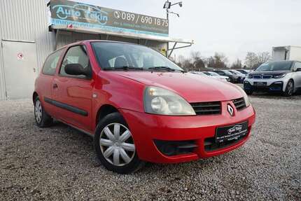 Renault Clio 136.583 km 1.999 &euro; München 81829