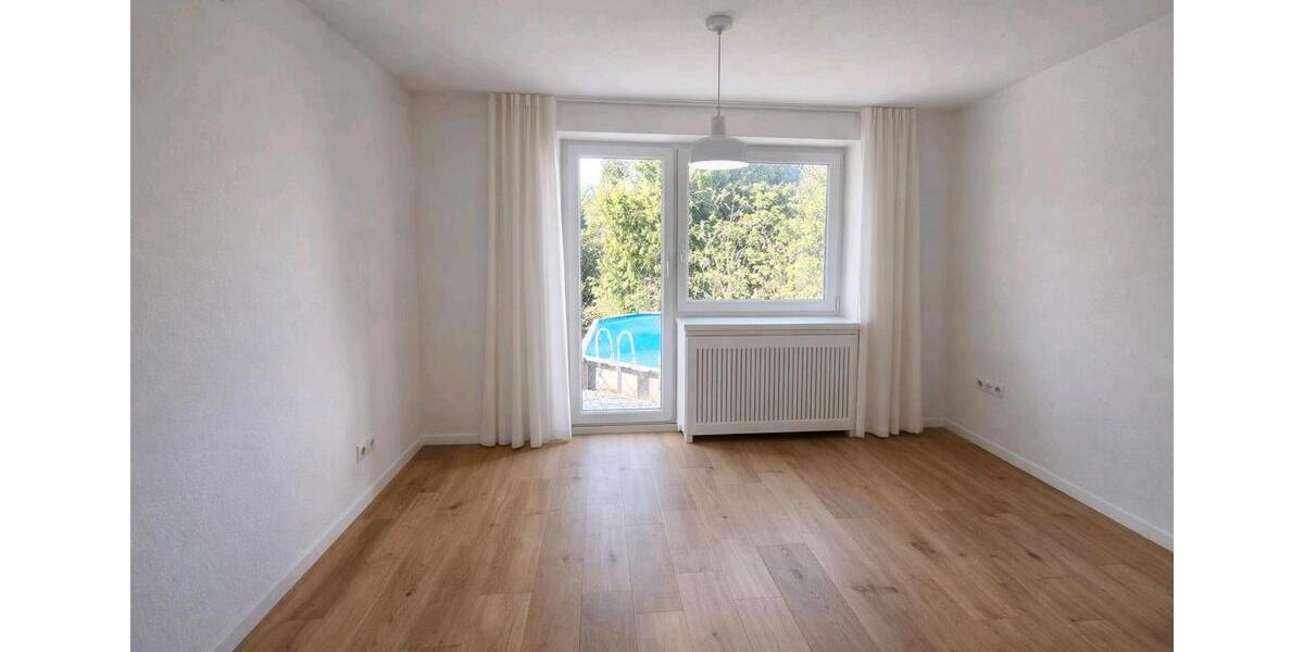 Einfamilienhaus Gröbenzell - 6 Zimmer, 152 m&sup2;, 3.200&euro; | Angebot:25812931
