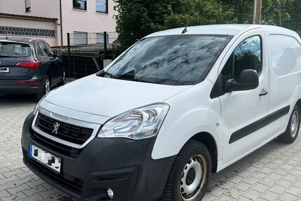 Peugeot Partner 176.000 km 6.490 &euro; München 81243
