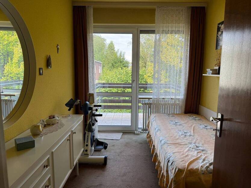 Charmante, gepflegte DHH mit großem Garten und Potential