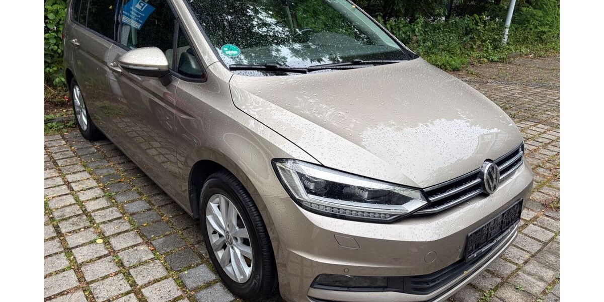 VW Touran 199.988 km 11.999 &euro; München 81929