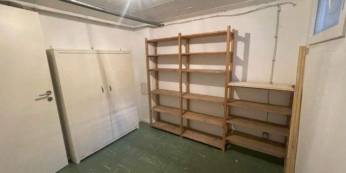 Gartenwohnung, frisch renoviert mit neuer Heiztechnik, 4+2 Zimmer 6 zimmer