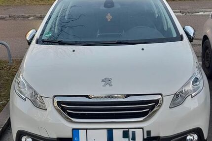 Peugeot 2008 82.000 km 12.500 &euro; München 81249