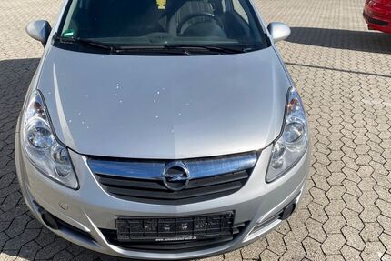 Opel Corsa 105.000 km 699 € Gräfelfing 82166