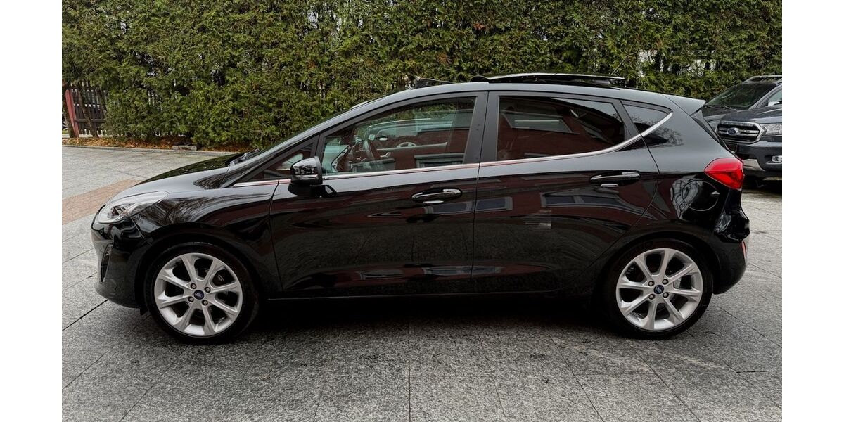Ford Fiesta 51.000 km 12.980 &euro; München 81827