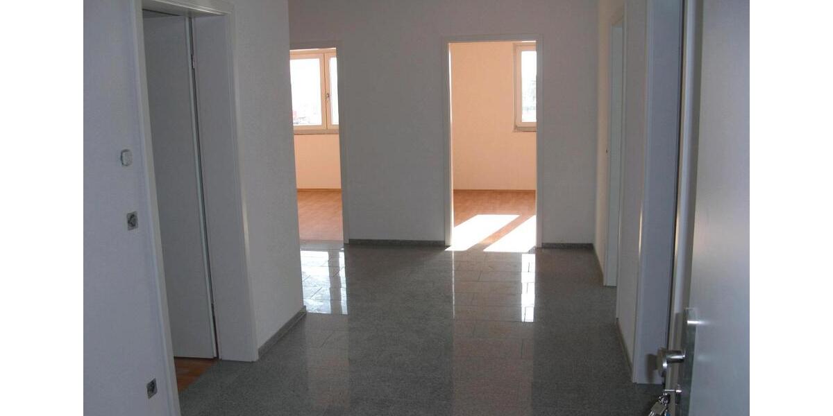Erdgeschoßwohnung Fürstenfeldbruck - 4 Zimmer, 118 m&sup2;, 1.800&euro; | Angebot:26416929