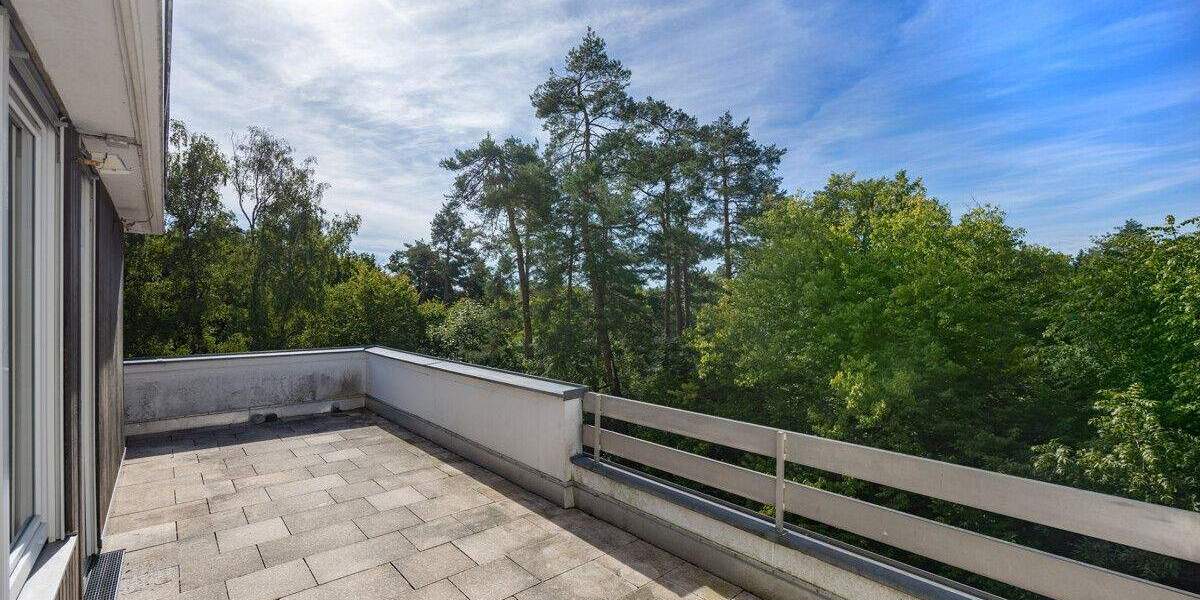 BEZUGSFREIE 3-ZI.-DACHTERRASSEN-WOHNUNG MIT STELLPLATZ IN GRÄFELFING 3 zimmer