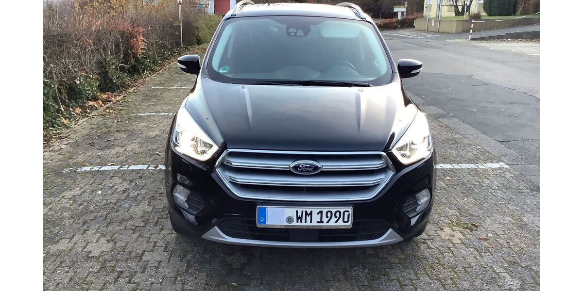 Ford Kuga 110.400 km 15.900 &euro; Gilching 82205