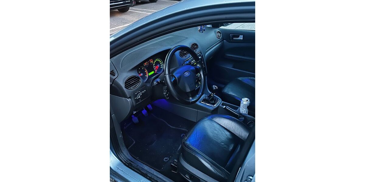 Ford Focus 258.300 km 2.750 &euro; Oberschleißheim 85764