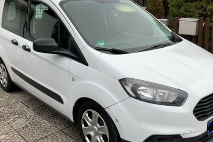 Ford Transit Courier 135.000 km 4.850 &euro; München 80992