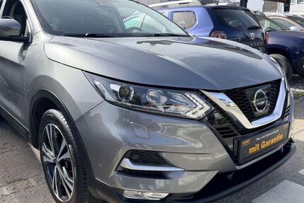 Nissan Qashqai 94.000 km 15.850 &euro; München 81825