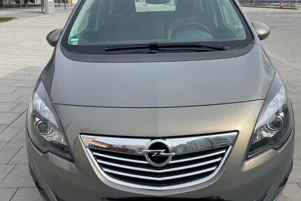 Opel Meriva 77.000 km 5.700 &euro; München 80809