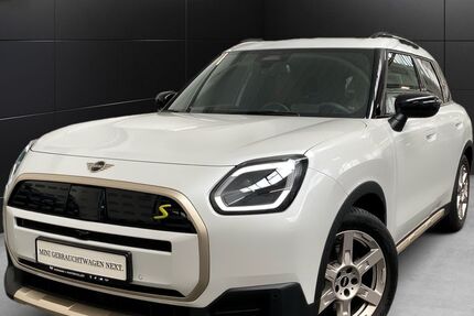 Mini Countryman SE (Cooper) 22.009 km 42.667 &euro; Dachau 85221