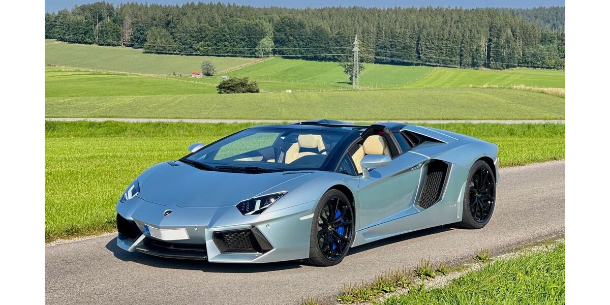 Lamborghini Aventador 30.300 km 315.000 &euro; Grünwald 82031
