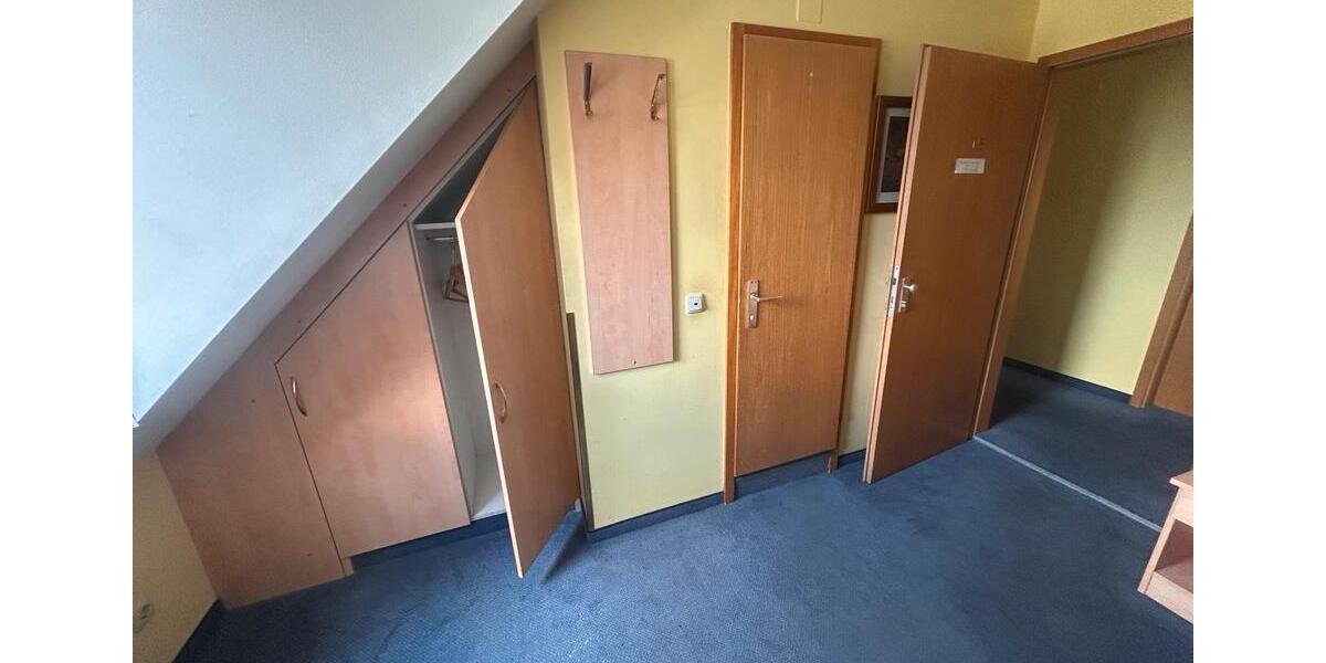 Dachgeschoßwohnung München Sendling-Westpark - 1 Zimmer, 20 m&sup2;, 950&euro; | Angebot:26561822