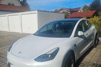 Tesla Model 3 65.000 km 28.700 &euro; München 81539