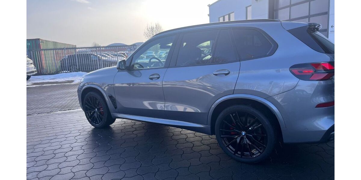 BMW X5 16.487 km 89.100 &euro; Gräfelfing 82166