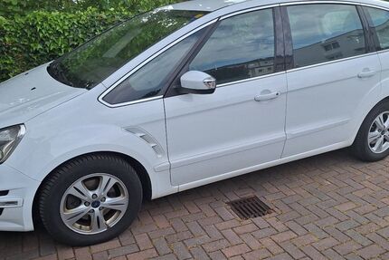 Ford S-Max 136.000 km 7.500 &euro; München 81249