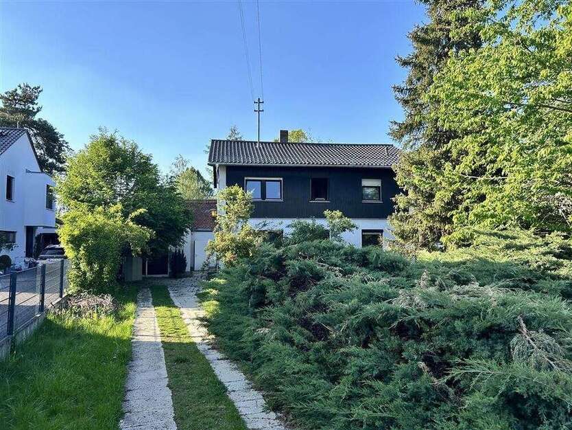 Haus zum Kaufen in München 990.000 € 134 m²