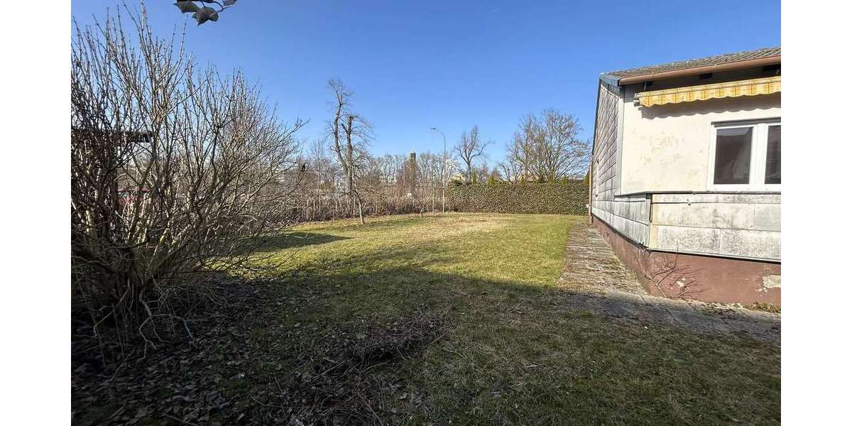 Baugrundstück für Doppelhaus mit 2 Garagen, zentral in Oberschleißheim - Grundstück Oberschleißheim Oberschleißheim | Angebot:26440212