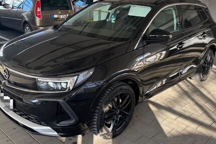 Opel Grandland (X) 122.000 km 15.790 &euro; München 81825