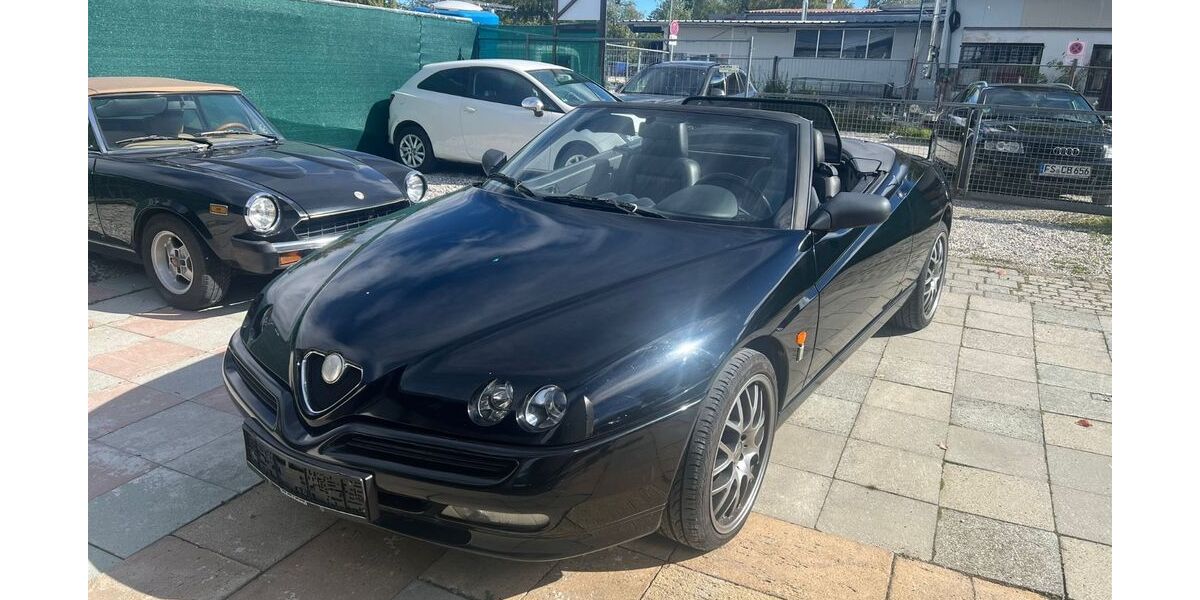 Alfa Romeo Spider 108.832 km 3.999 € München 81829