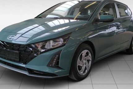 Hyundai i20 14.985 km 16.660 &euro; München 81677