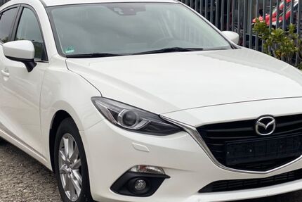 Mazda 3 123.000 km 9.999 &euro; München 80807