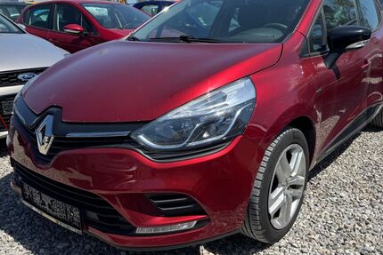 Renault Clio 123.000 km 5.900 &euro; München 81829