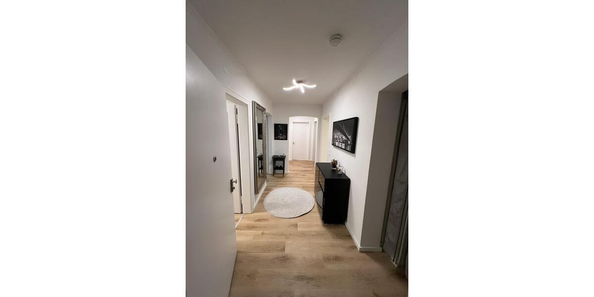 WG-Zimmer m. eigenem Balkon-90m2-möbliert-2er-WG, Olymp.West 3 zimmer