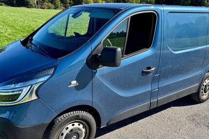 Renault Trafic 98.000 km 13.800 &euro; München 81543