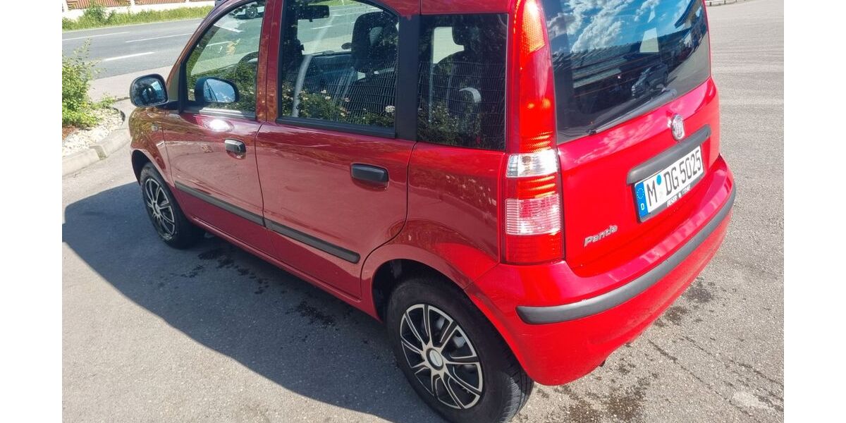 Fiat Panda 101.394 km 2.700 &euro; München 81735